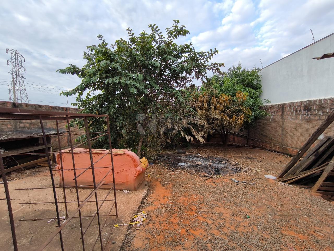Terreno à venda no bairro Jardim Parque Novo Mundo: ÁREA EXTERNA