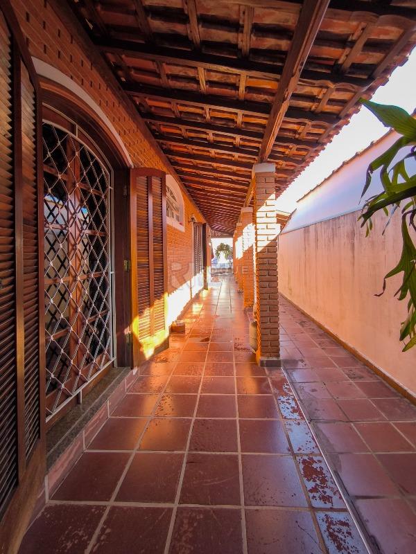 Casa Residencial à venda no bairro Vila Santa Lina: VARANDA