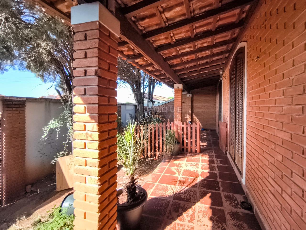 Casa Residencial à venda no bairro Vila Santa Lina: VARANDA