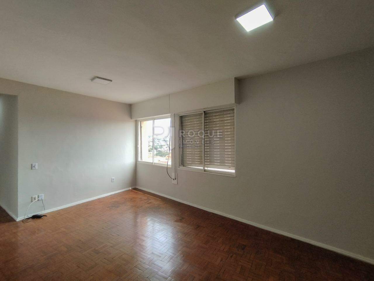 Apartamento à venda no bairro Centro: Sala 