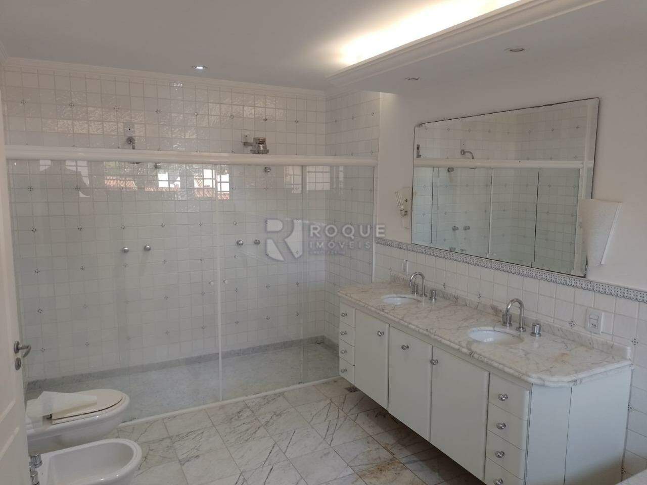 Casa em condomínio à venda no bairro Jardim Residencial Monsenhor Rossi: WC dormitório 04 