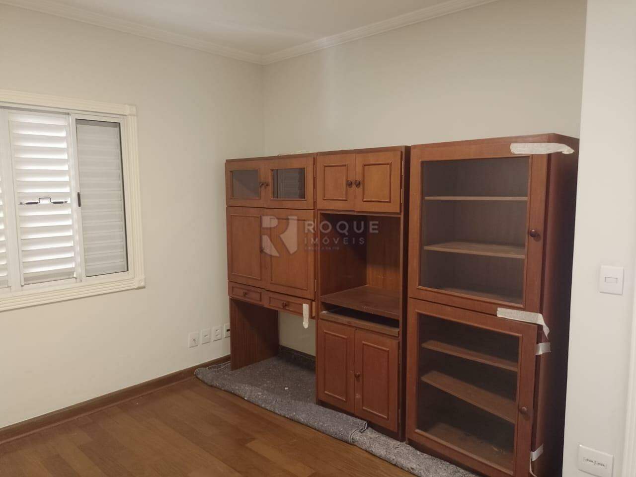 Casa em condomínio à venda no bairro Jardim Residencial Monsenhor Rossi: Armário dormitório 01
