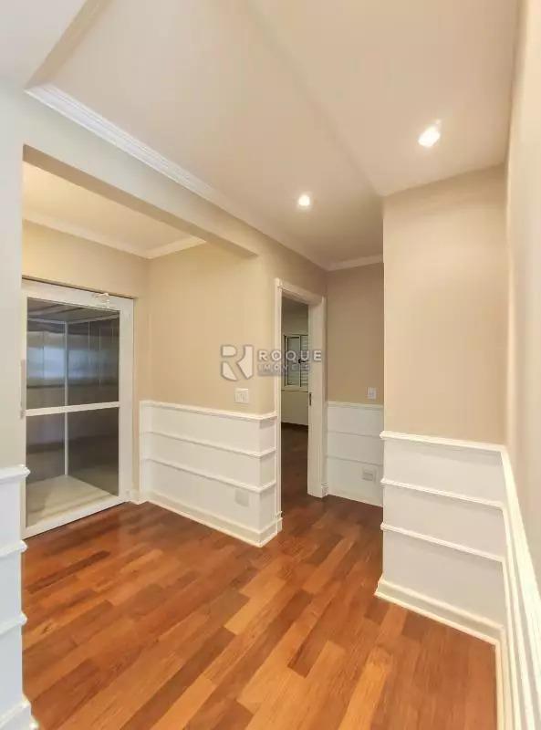 Casa em condomínio à venda no bairro Jardim Residencial Monsenhor Rossi: HALL/ ELEVADOR