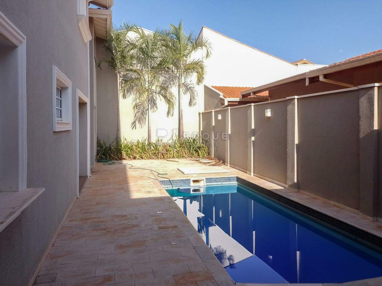 Casa em condomínio à venda no bairro Jardim Residencial Monsenhor Rossi: Piscina 