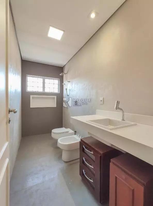 Casa em condomínio à venda no bairro Jardim Residencial Monsenhor Rossi: BANHEIRO SOCIAL