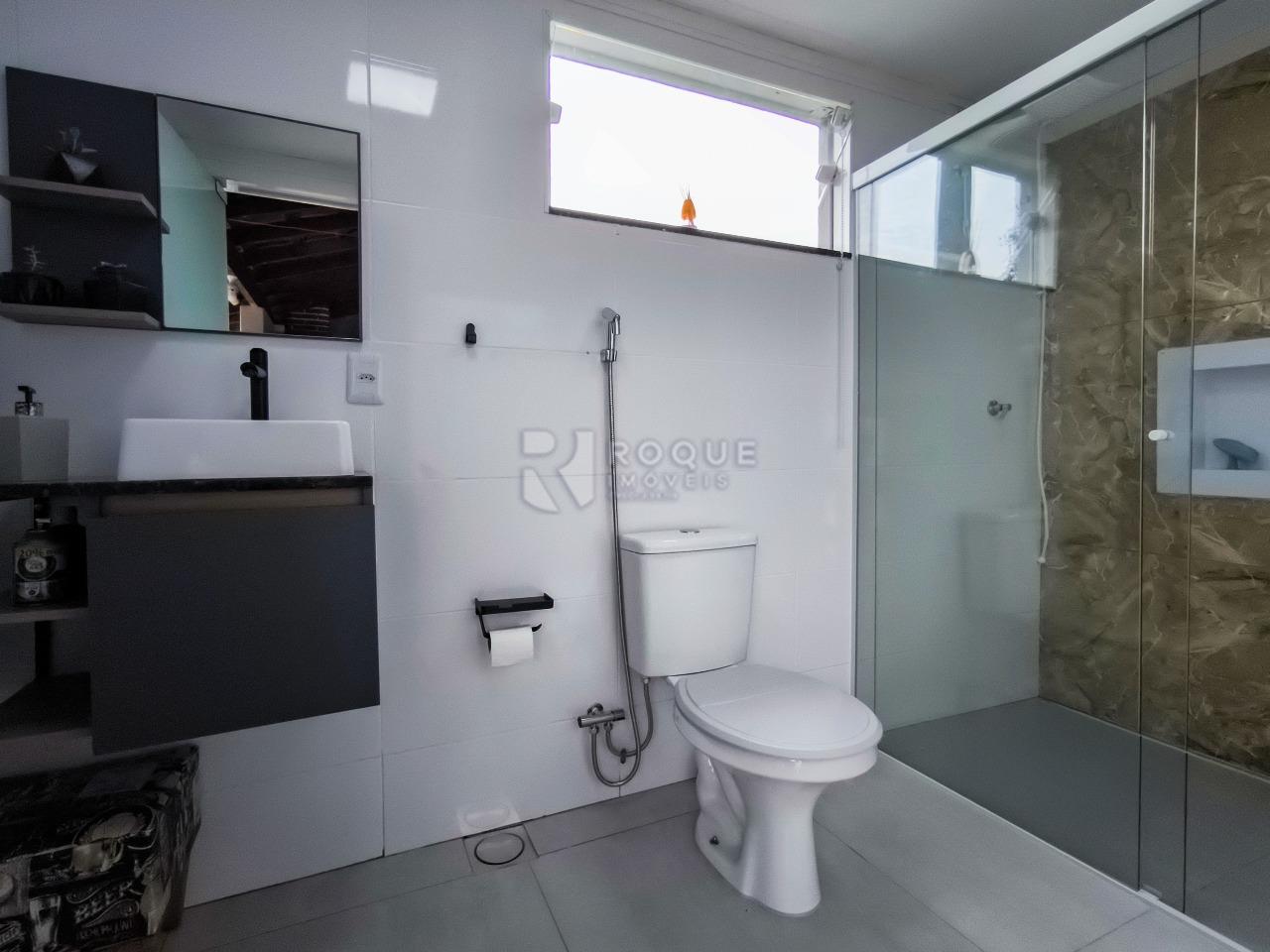 Chácara à venda no bairro Bairro dos Pires de Baixo: BANHEIRO ÁREA GOURMET