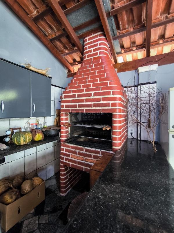 Chácara à venda no bairro Bairro dos Pires de Baixo: CHURRASQUEIRA