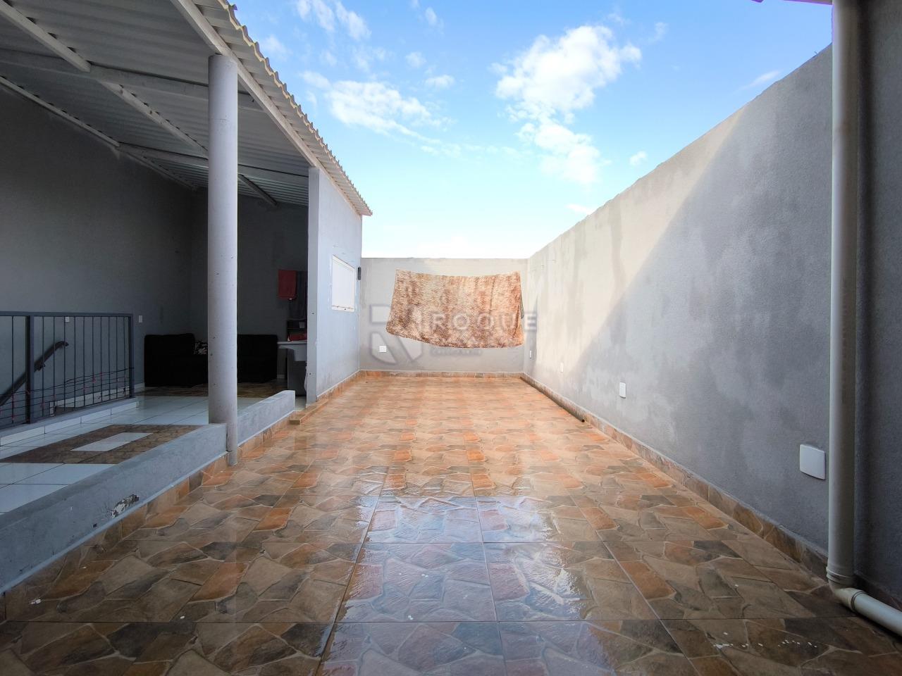 Casa Residencial à venda no bairro Parque Residencial Santa Eulália: ÁREA DE VARAL