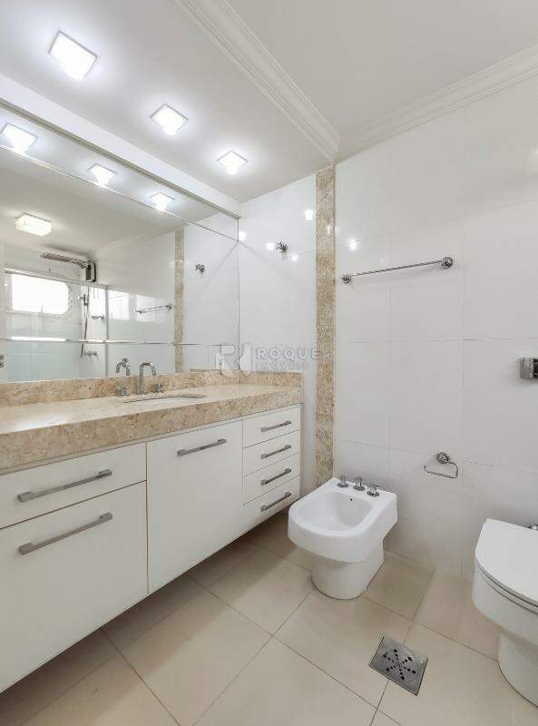 Apartamento para aluguel no bairro Centro: WC suíte