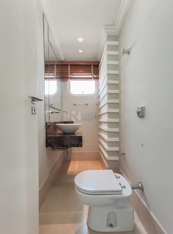 Apartamento para aluguel no bairro Centro: Lavabo