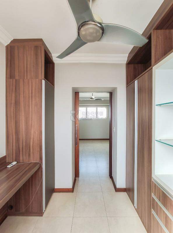 Apartamento para aluguel no bairro Centro: Escritório