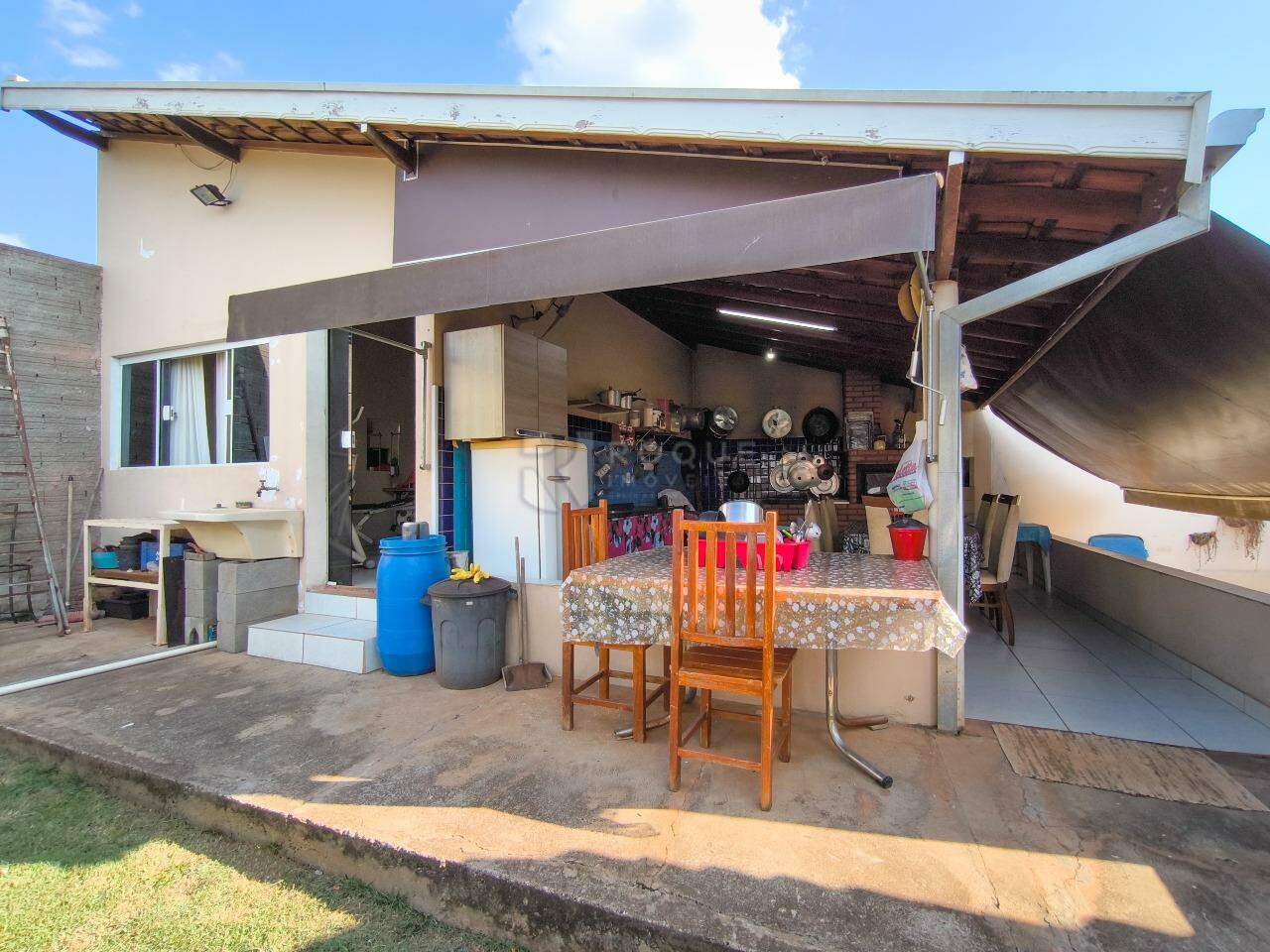 Chácara à venda no bairro Pires de Cima: RANCHO