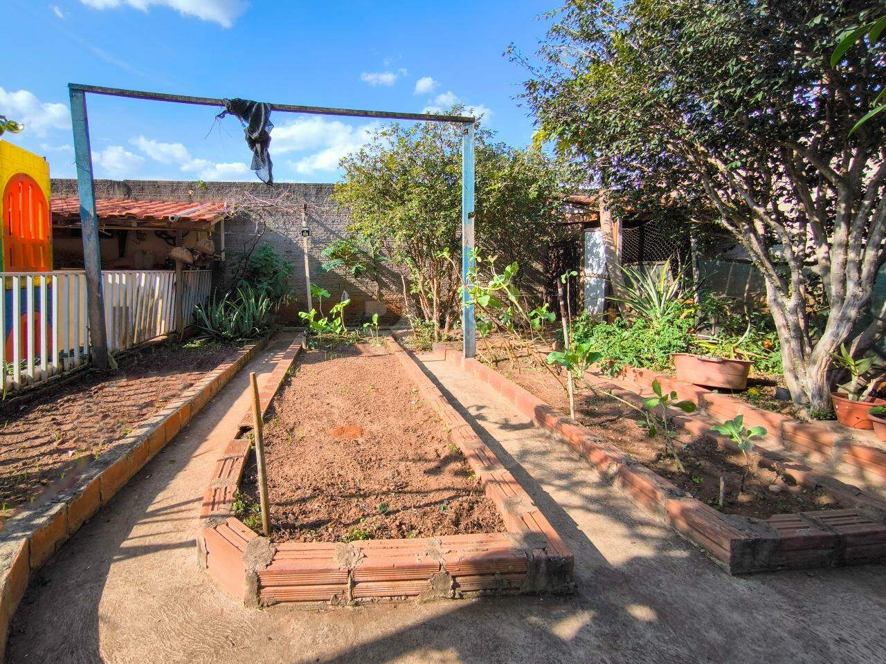 Chácara à venda no bairro Pires de Cima: HORTA