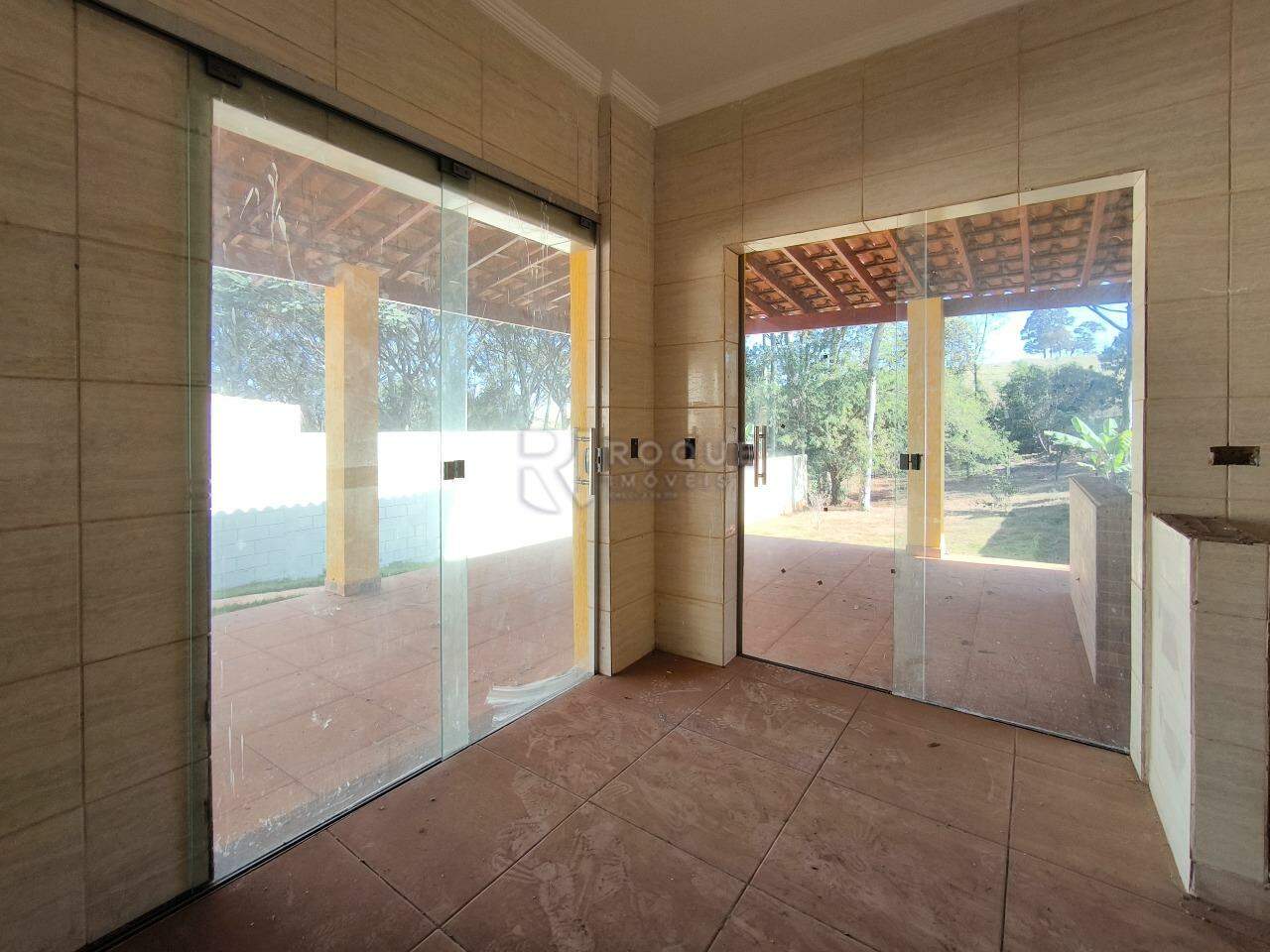 Chácara à venda no bairro Jardim Lagoa Nova: COZINHA