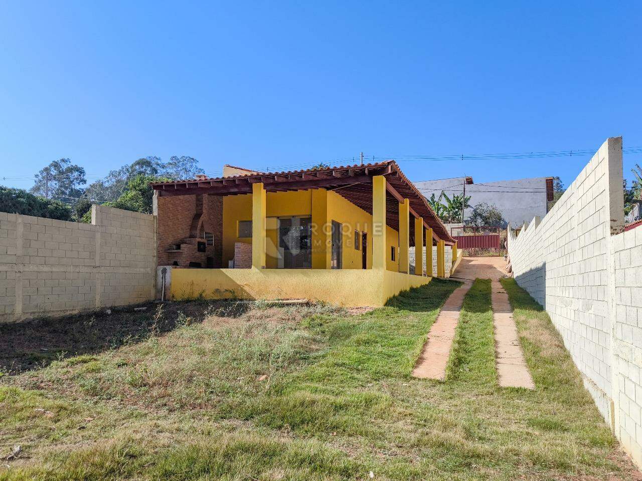 Chácara à venda no bairro Jardim Lagoa Nova: QUINTAL