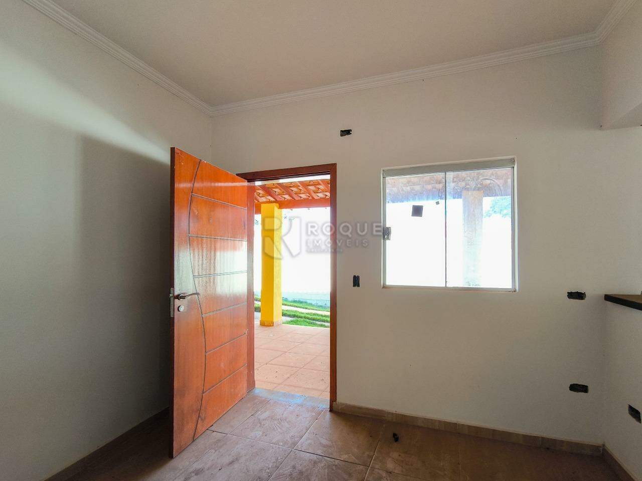 Chácara à venda no bairro Jardim Lagoa Nova: SALA DE ESTAR