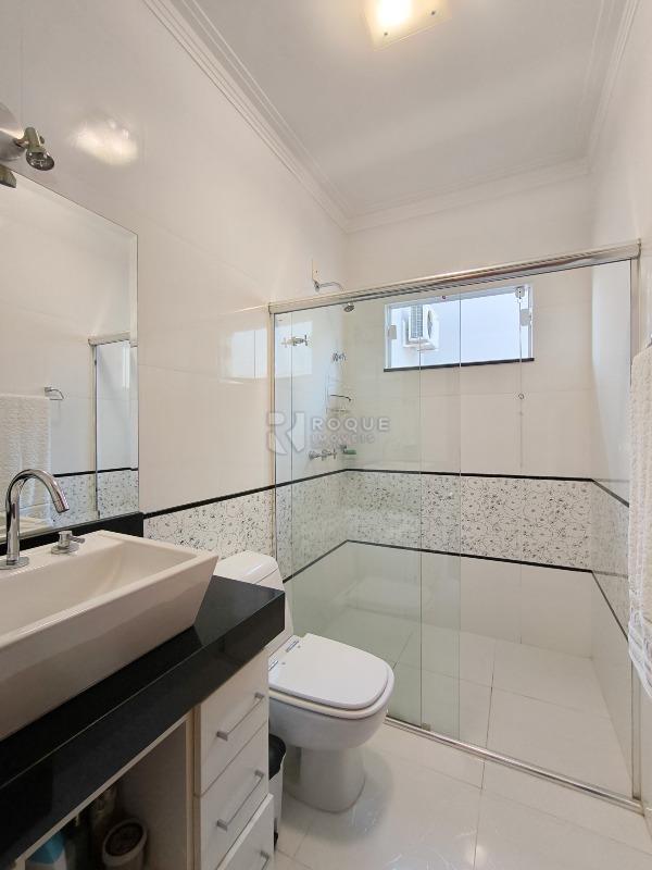 Casa em condomínio à venda no bairro Jardim Terras de Santa Elisa: BANHEIRO SOCIAL