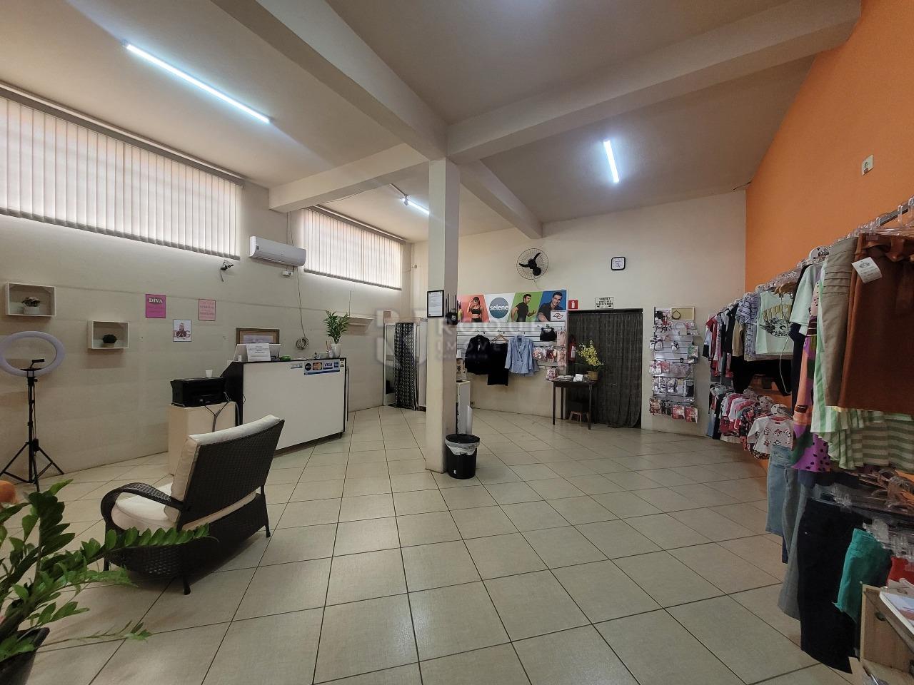 Salão para aluguel no bairro Jardim Boa Esperança: Salão