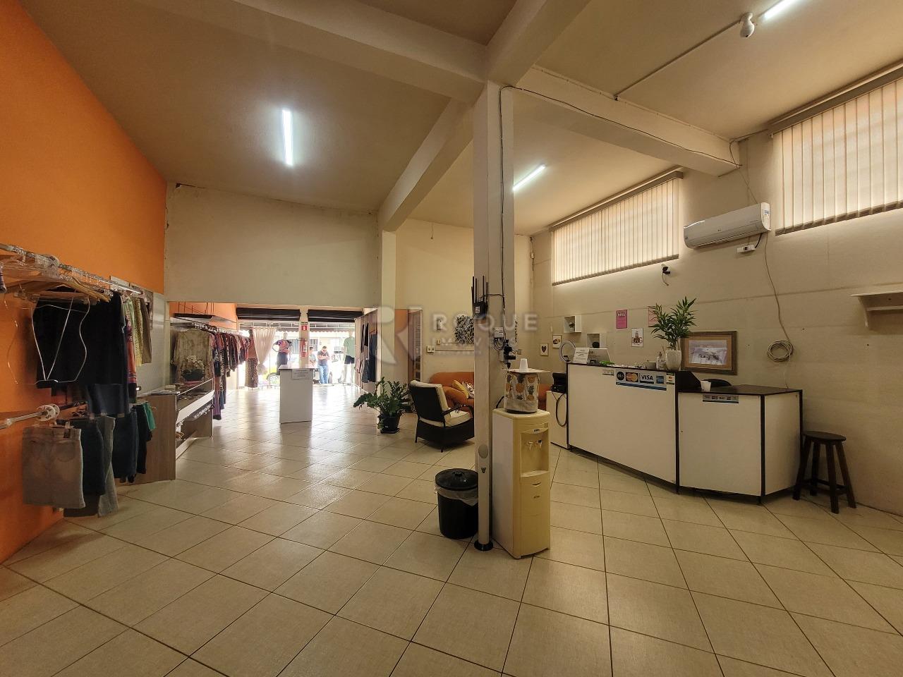 Salão para aluguel no bairro Jardim Boa Esperança: Salão