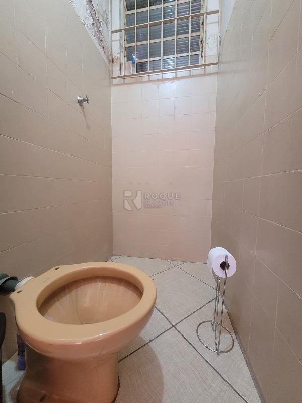 Salão para aluguel no bairro Jardim Boa Esperança: WC