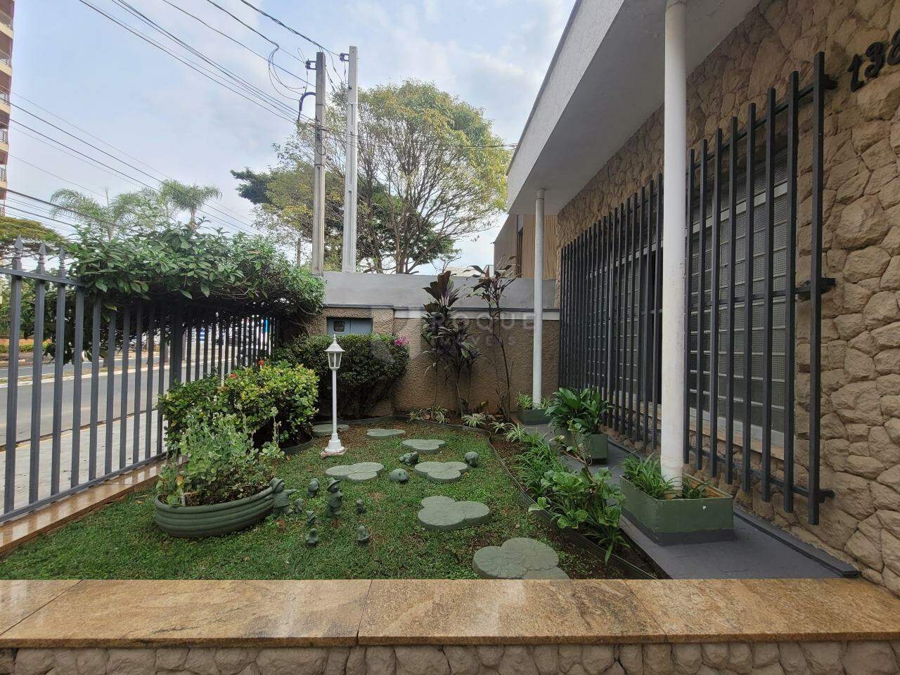 Casa Residencial para aluguel no bairro Centro: Jardim