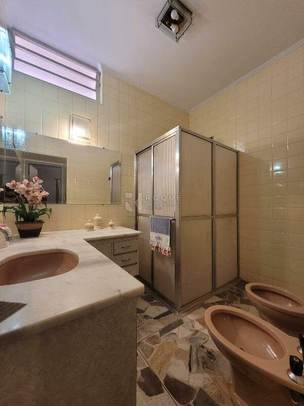 Casa Residencial para aluguel no bairro Centro: WC suíte
