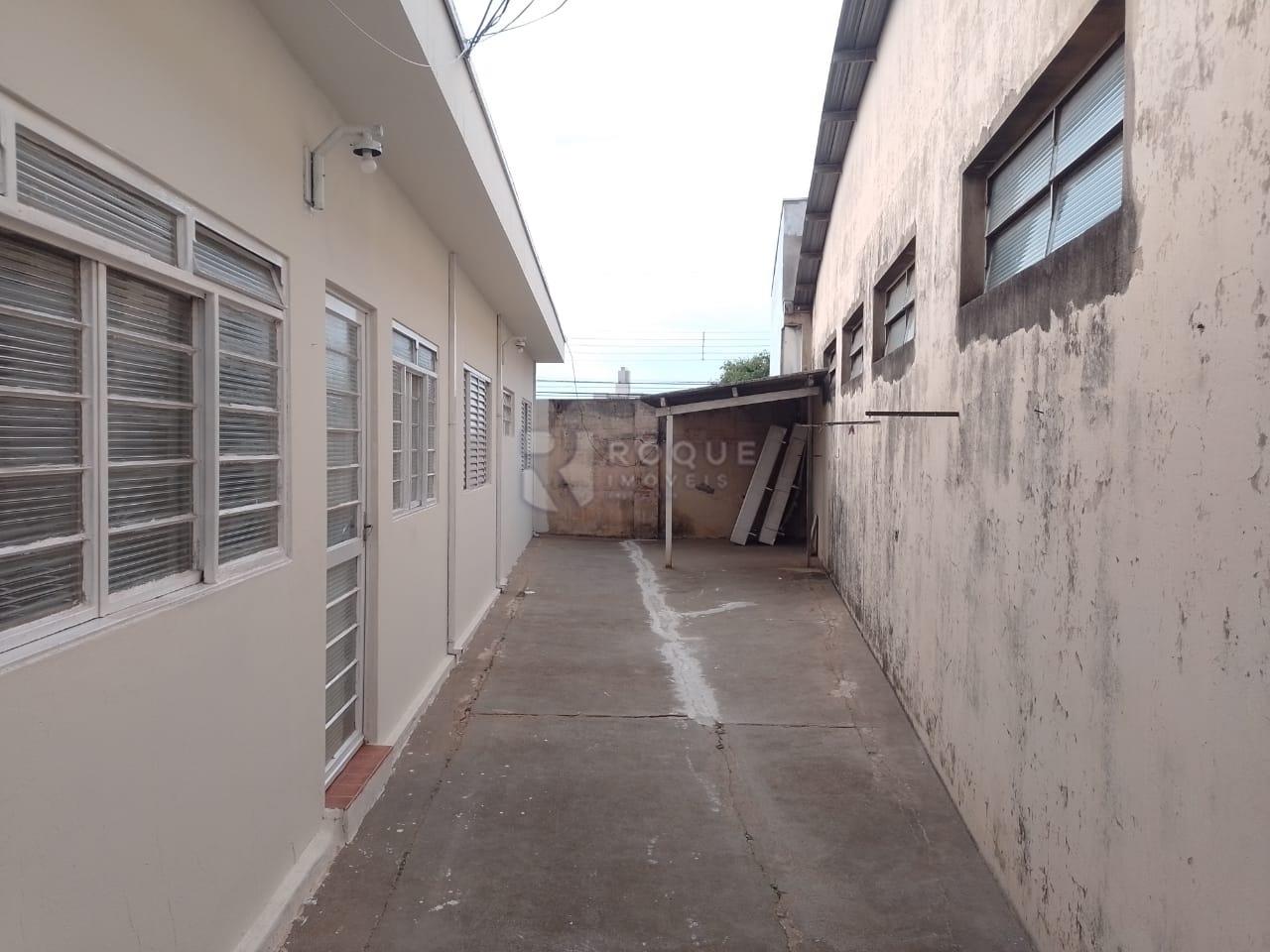 Casa Residencial para aluguel no bairro Vila São João: Quintal