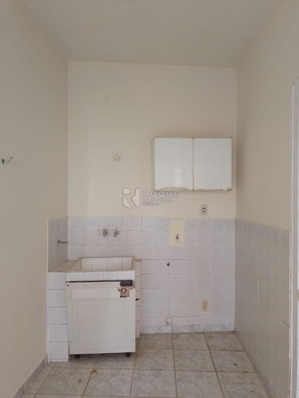 Casa Residencial para aluguel no bairro Vila São João: Área de serviço