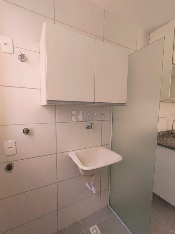 Apartamento para aluguel no bairro Vale das Esmeraldas: Lavanderia