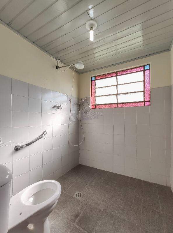 Casa Residencial para aluguel no bairro Vila Cristovam: WC social 