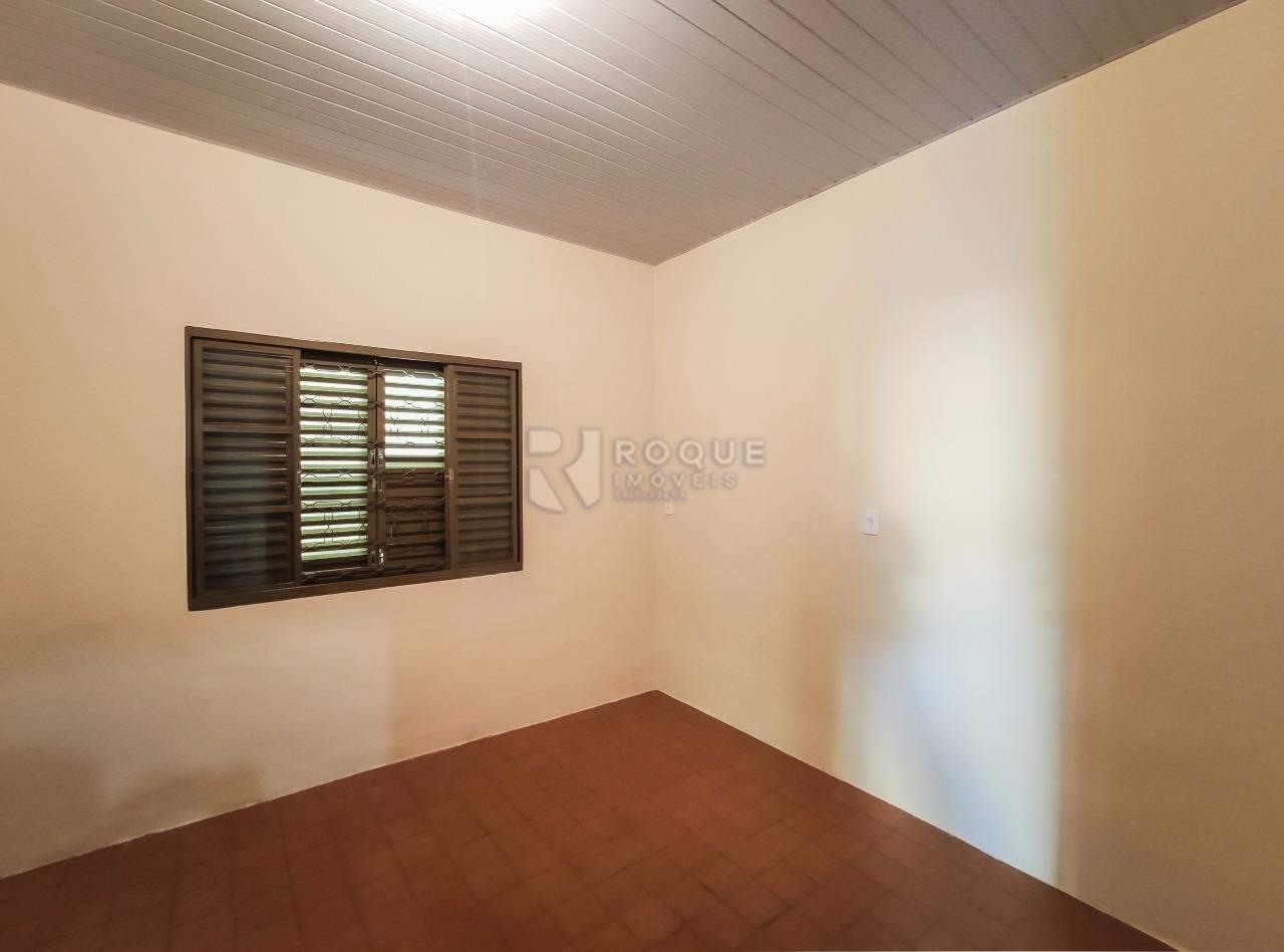 Casa Residencial para aluguel no bairro Vila Cristovam: Dormitório 2