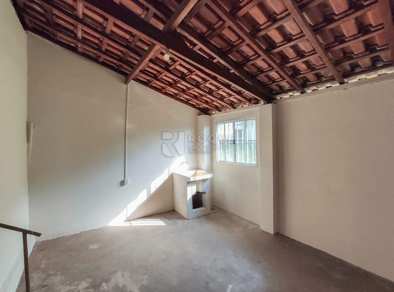 Casa Residencial para aluguel no bairro Vila Cristovam: Área de serviço 