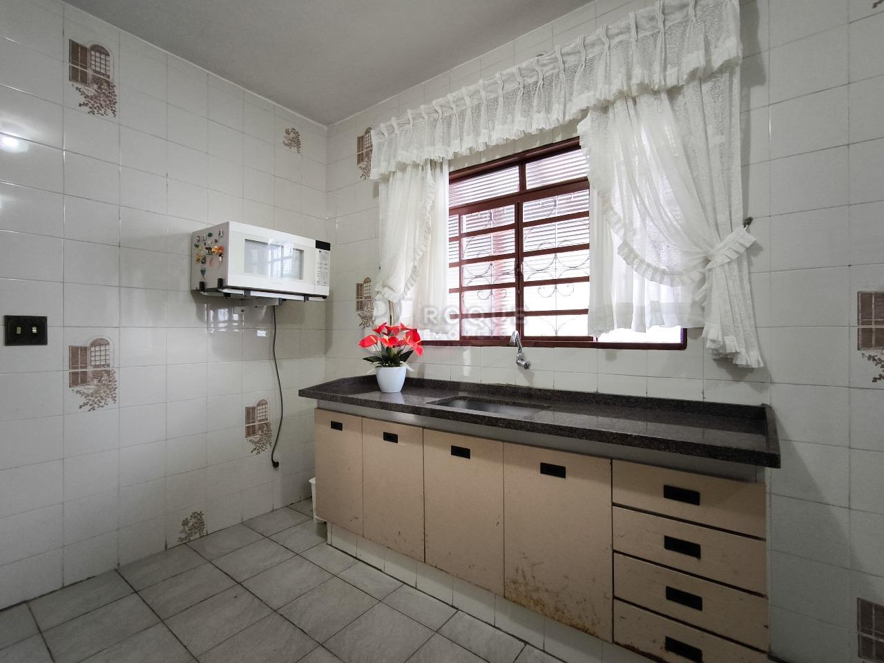 Casa Comercial à venda no bairro Jardim Nova Itália: COZINHA