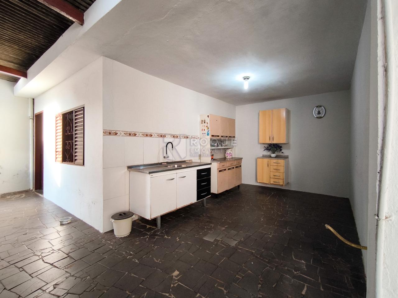 Casa Comercial à venda no bairro Jardim Nova Itália: COZINHA EDÍCULA