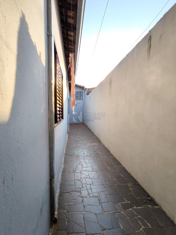 Casa Comercial à venda no bairro Jardim Nova Itália: CORREDOR EXTERNO