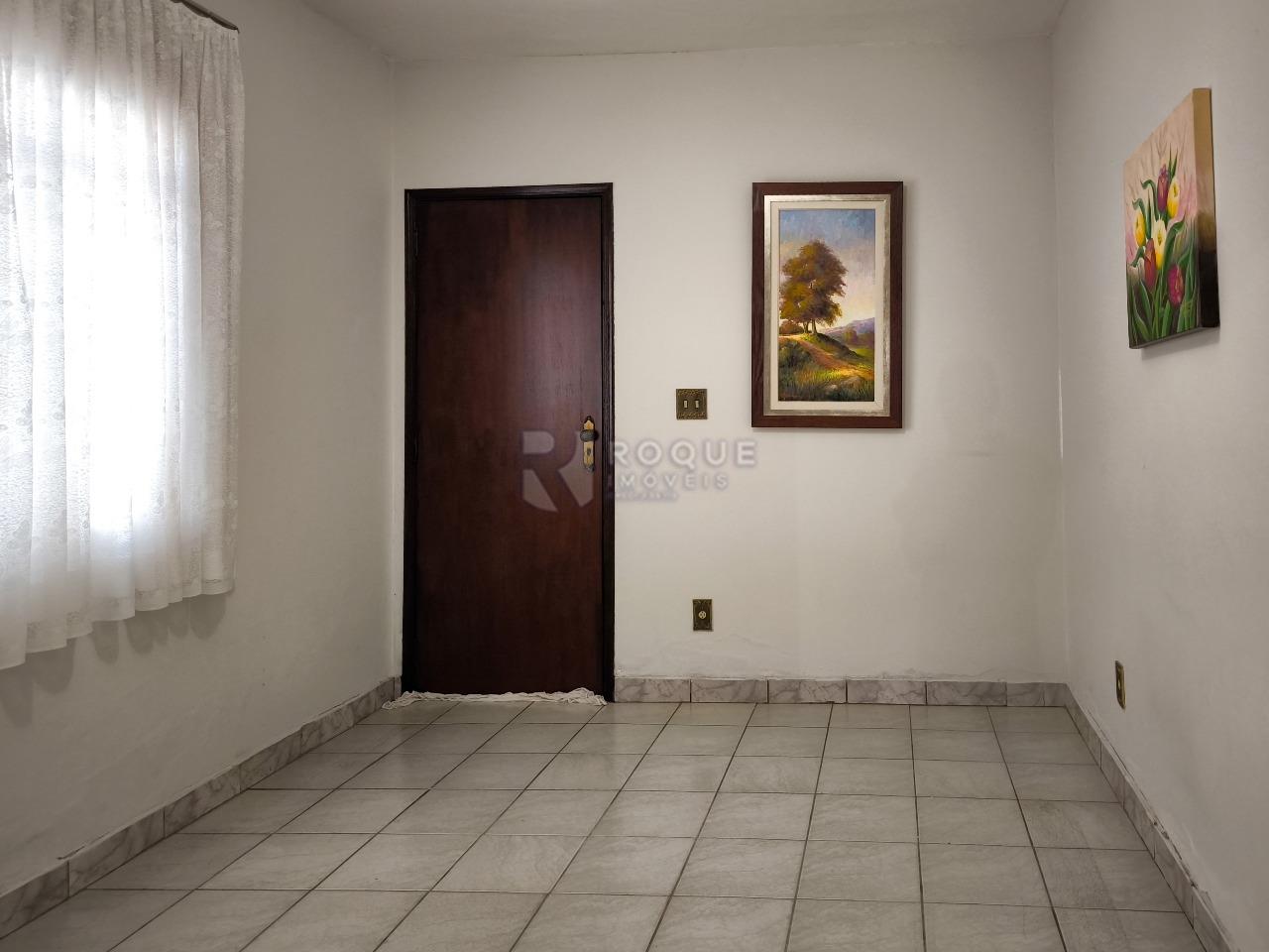 Casa Comercial à venda no bairro Jardim Nova Itália: SALA DE ESTAR