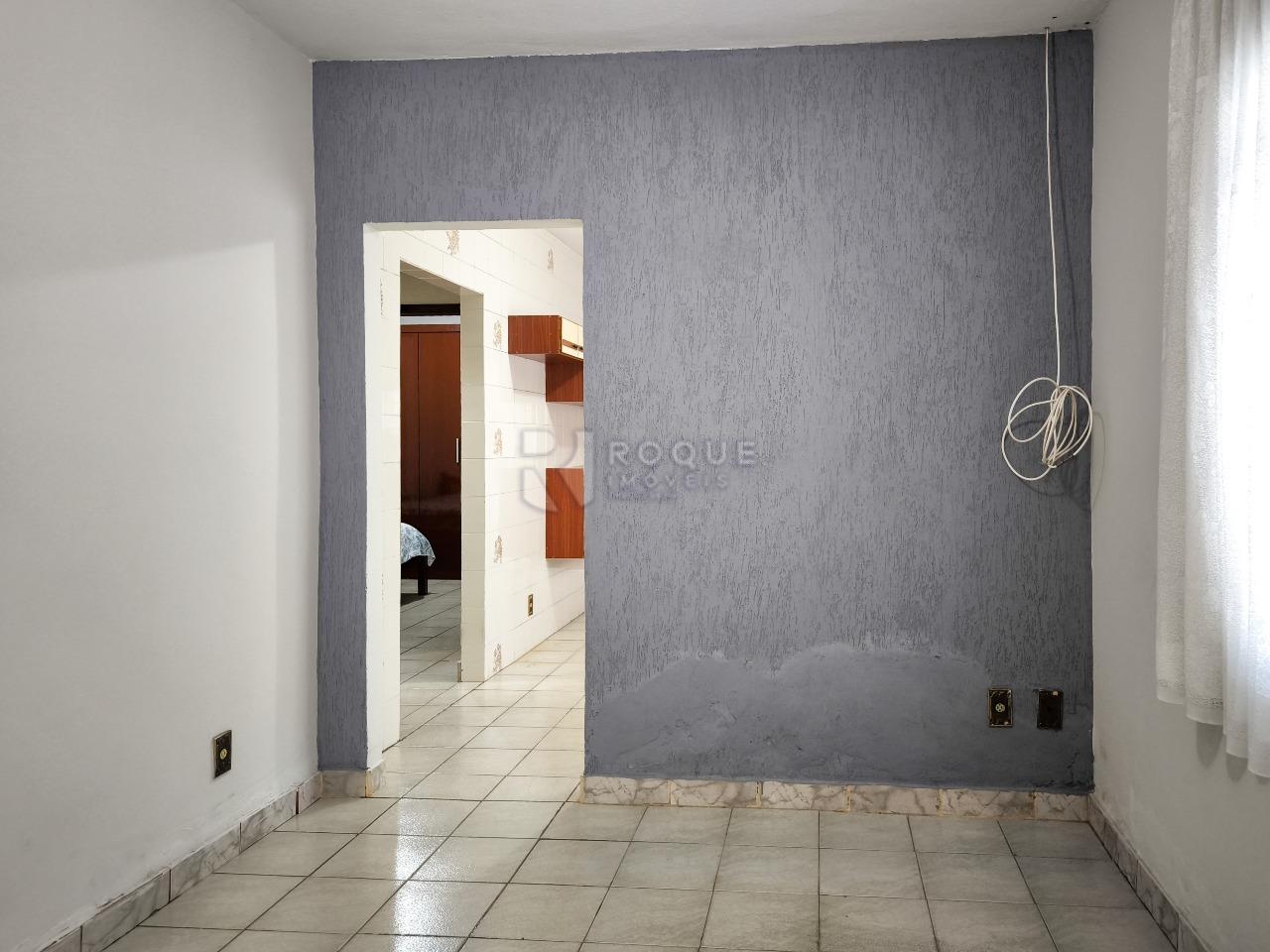 Casa Comercial à venda no bairro Jardim Nova Itália: SALA DE ESTAR