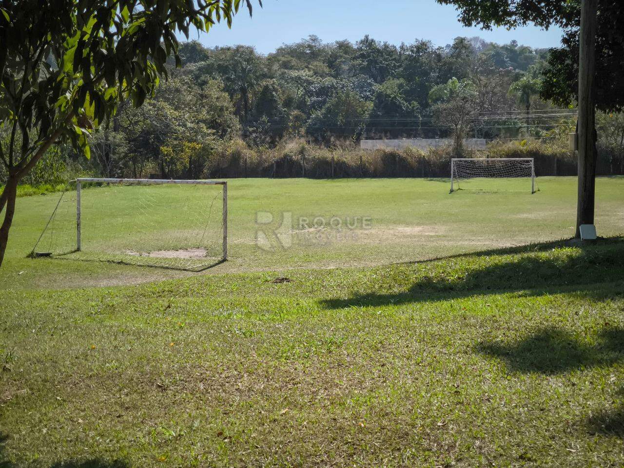 Casa em condomínio à venda no bairro Bairro dos Pires: CAMPO DE FUTEBOL