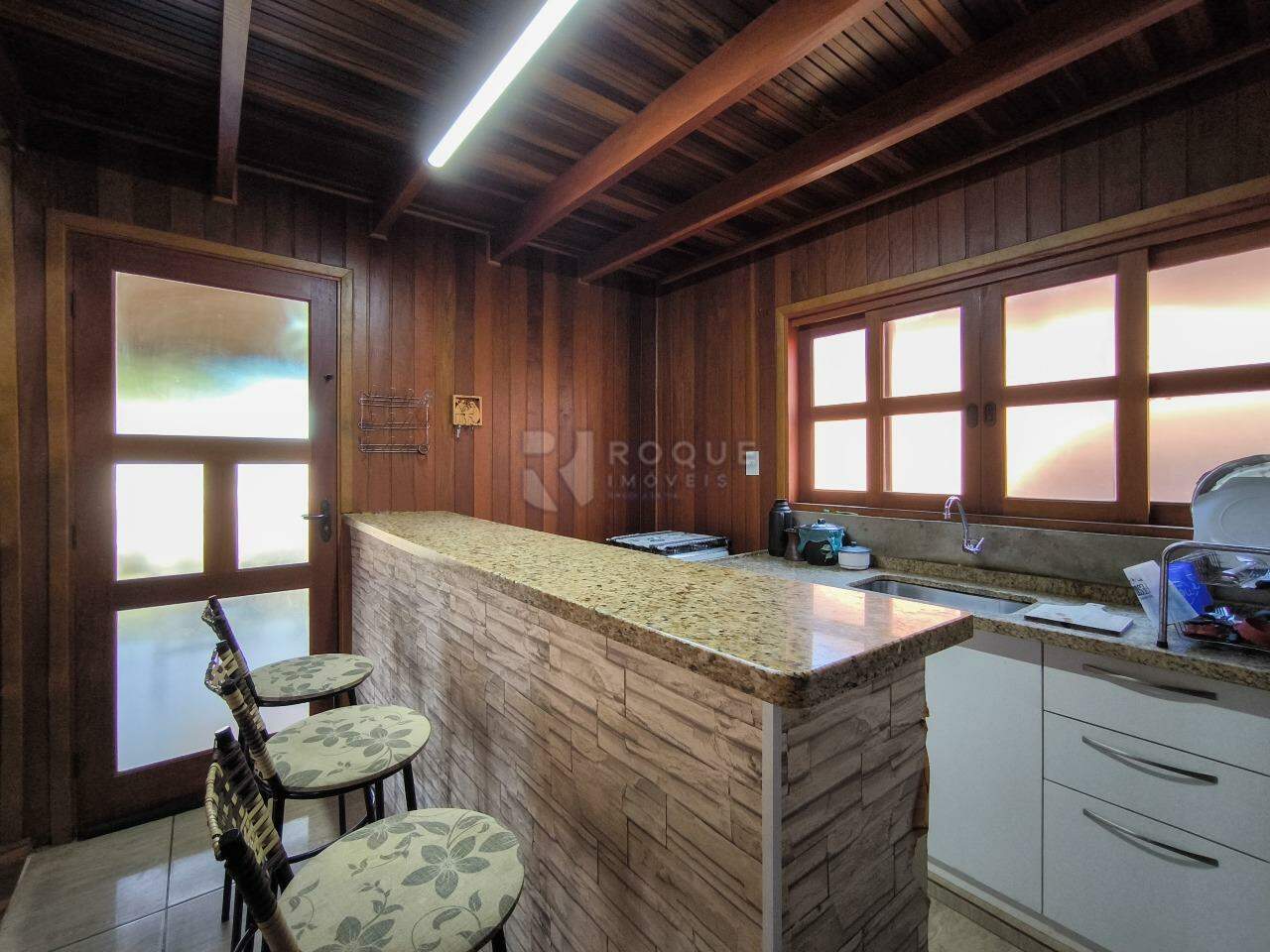 Casa em condomínio à venda no bairro Bairro dos Pires: COZINHA