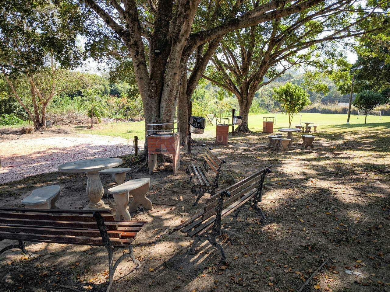 Casa em condomínio à venda no bairro Bairro dos Pires: ÁREA DE CHURRASCO