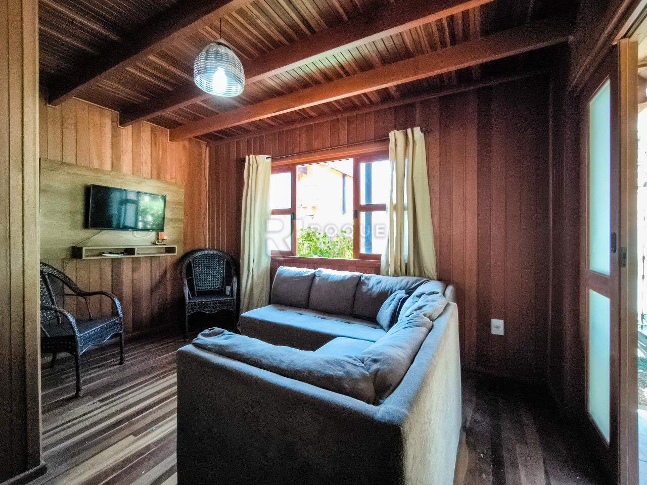 Casa em condomínio à venda no bairro Bairro dos Pires: SALA DE ESTAR