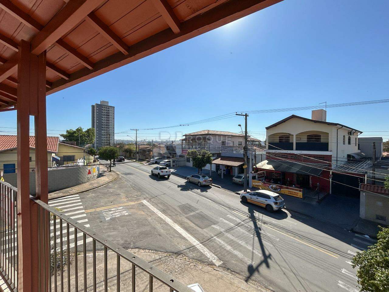 Casa Residencial para aluguel no bairro Jardim Orestes Veroni: Sacada 