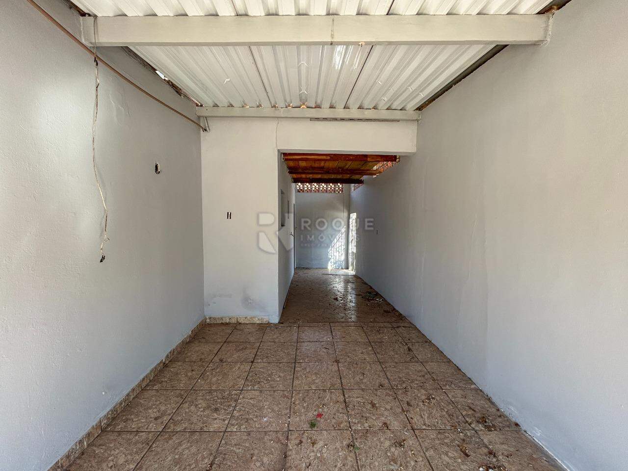 Casa Residencial para aluguel no bairro Jardim Orestes Veroni: Garagem