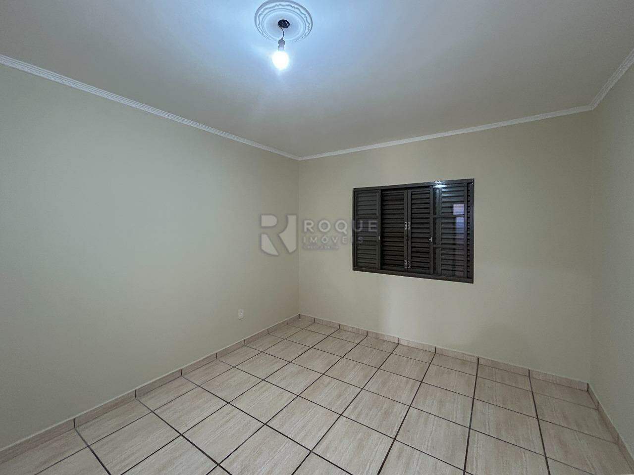 Casa Residencial para aluguel no bairro Jardim Orestes Veroni: Dormitório 3 suíte 