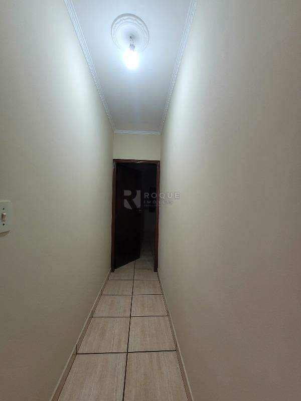Casa Residencial para aluguel no bairro Jardim Orestes Veroni: Hall
