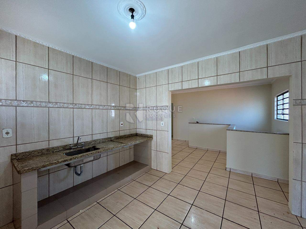 Casa Residencial para aluguel no bairro Jardim Orestes Veroni: Cozinha 