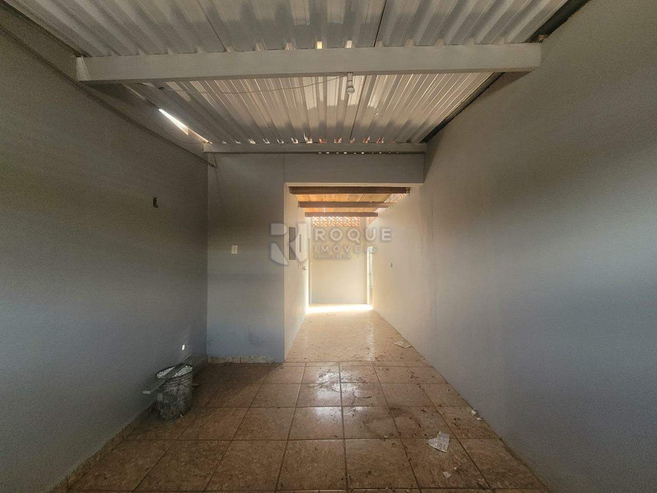 Casa Residencial para aluguel no bairro Jardim Orestes Veroni: Garagem