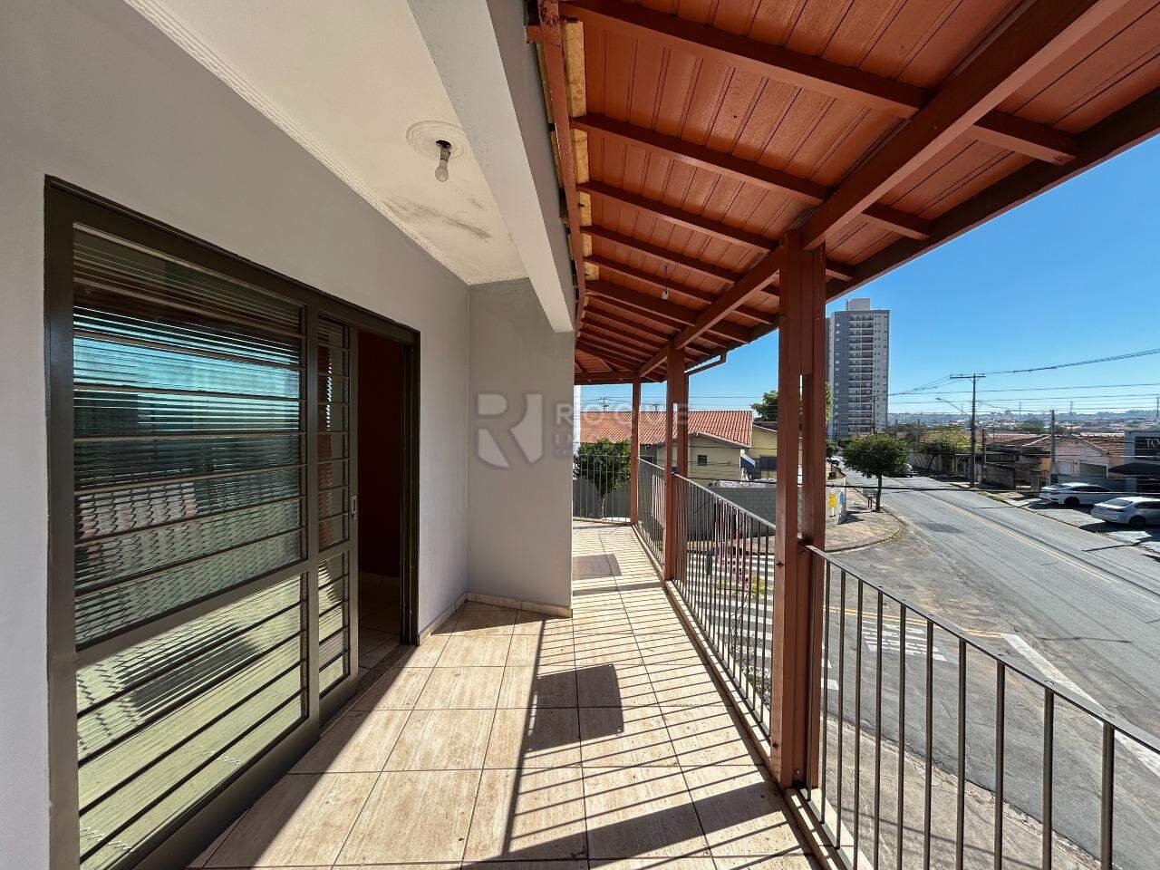 Casa Residencial para aluguel no bairro Jardim Orestes Veroni: Sacada 
