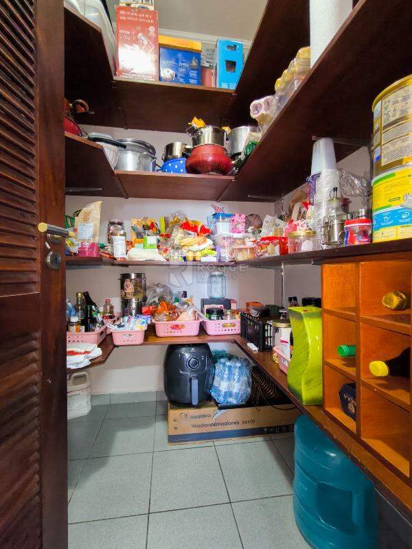 Apartamento à venda no bairro Centro: DESPENSA
