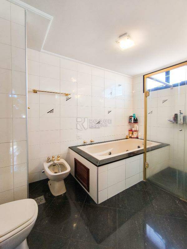 Apartamento à venda no bairro Centro: WC SUÍTE 1